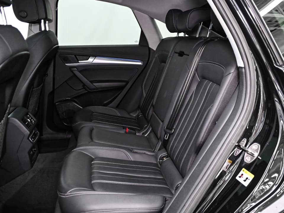 Audi Q5 2022 — photo 16