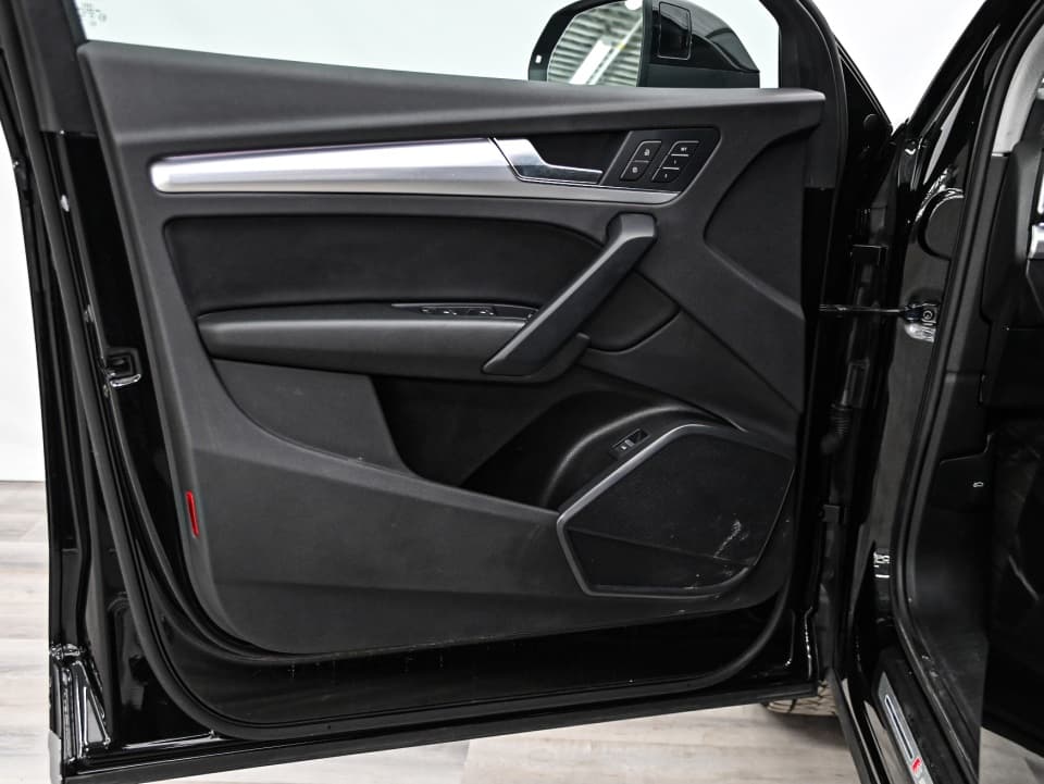 Audi Q5 2022 — photo 10