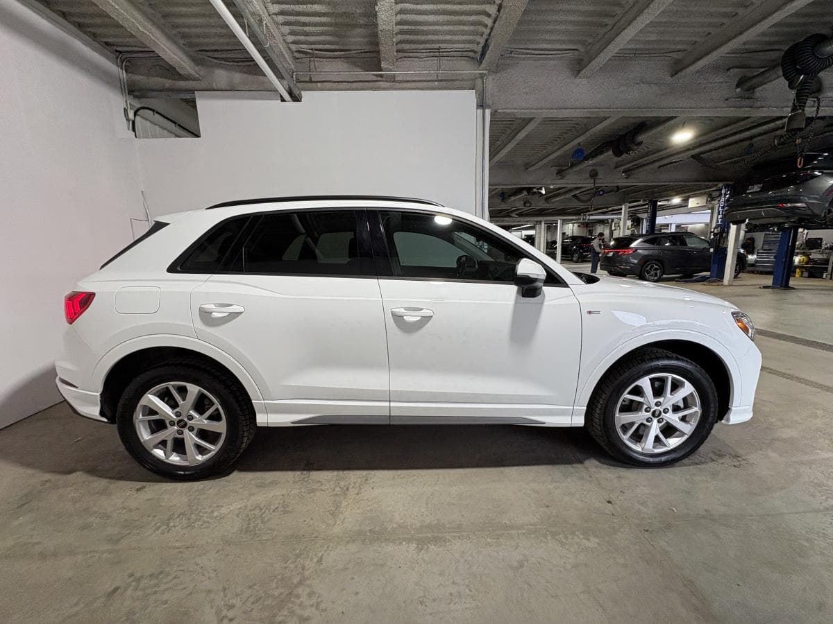 Audi Q3 2024 — photo 9