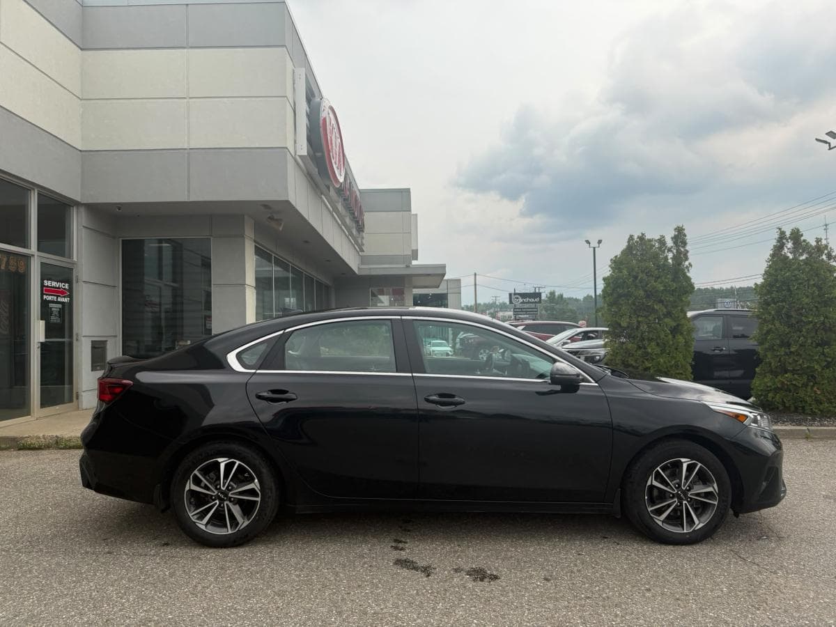 Kia Forte 2023 — photo 2
