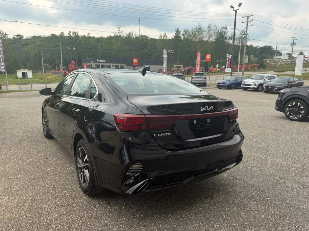 Kia Forte 2023 — photo 5