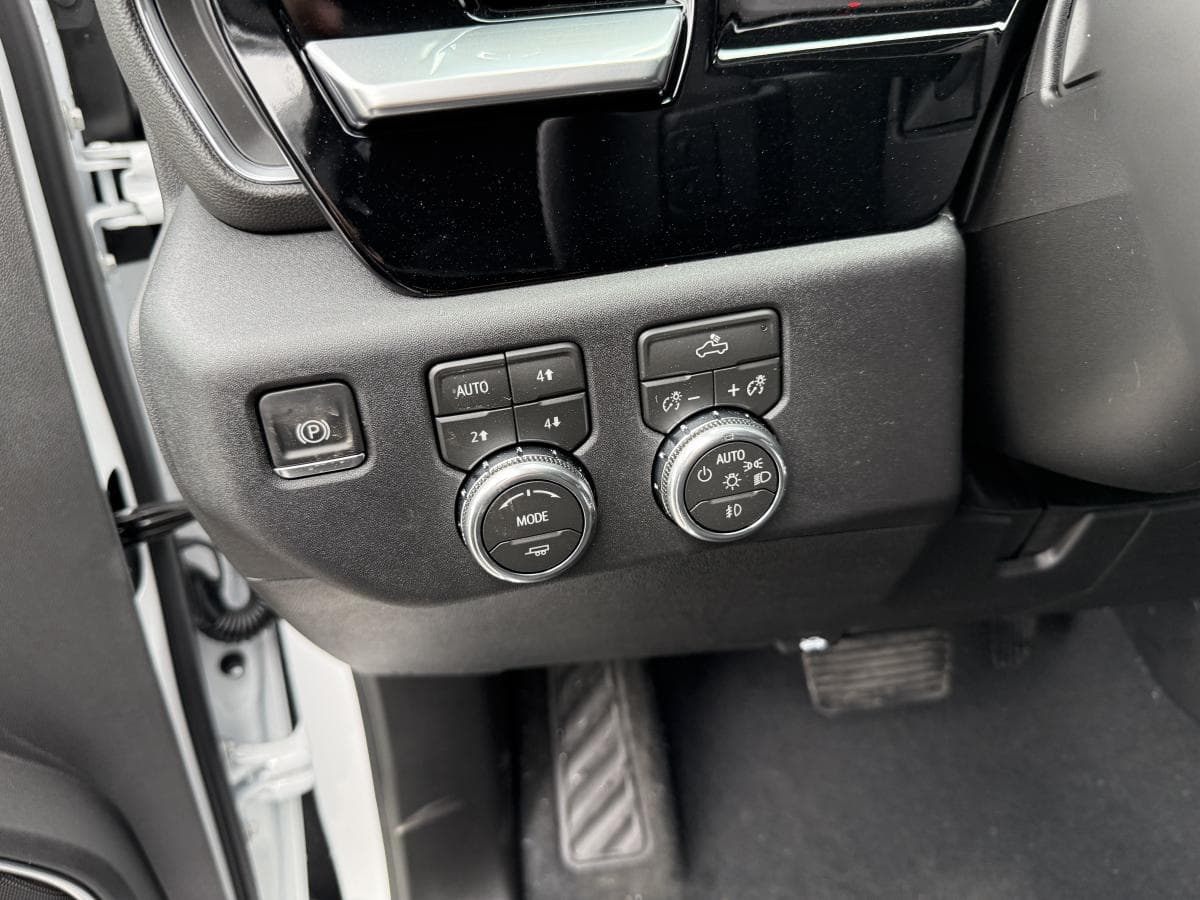 GMC 1500 2026 — photo 9