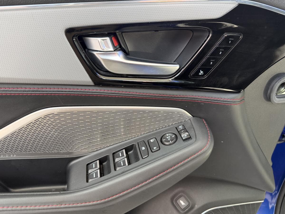 Acura MDX 2024 — photo 12