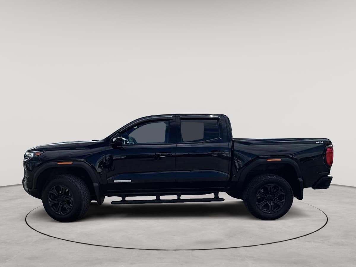 GMC Canyon 2023 — photo 2