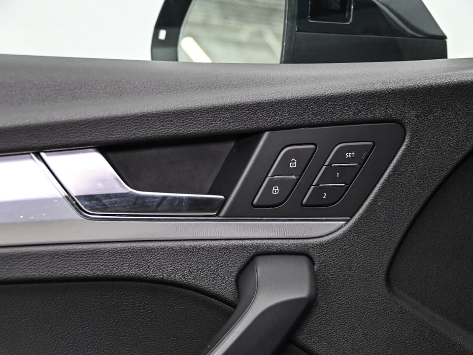 Audi Q5 2020 — photo 11