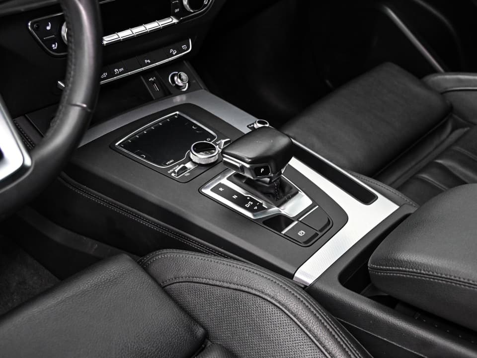 Audi Q5 2020 — photo 19