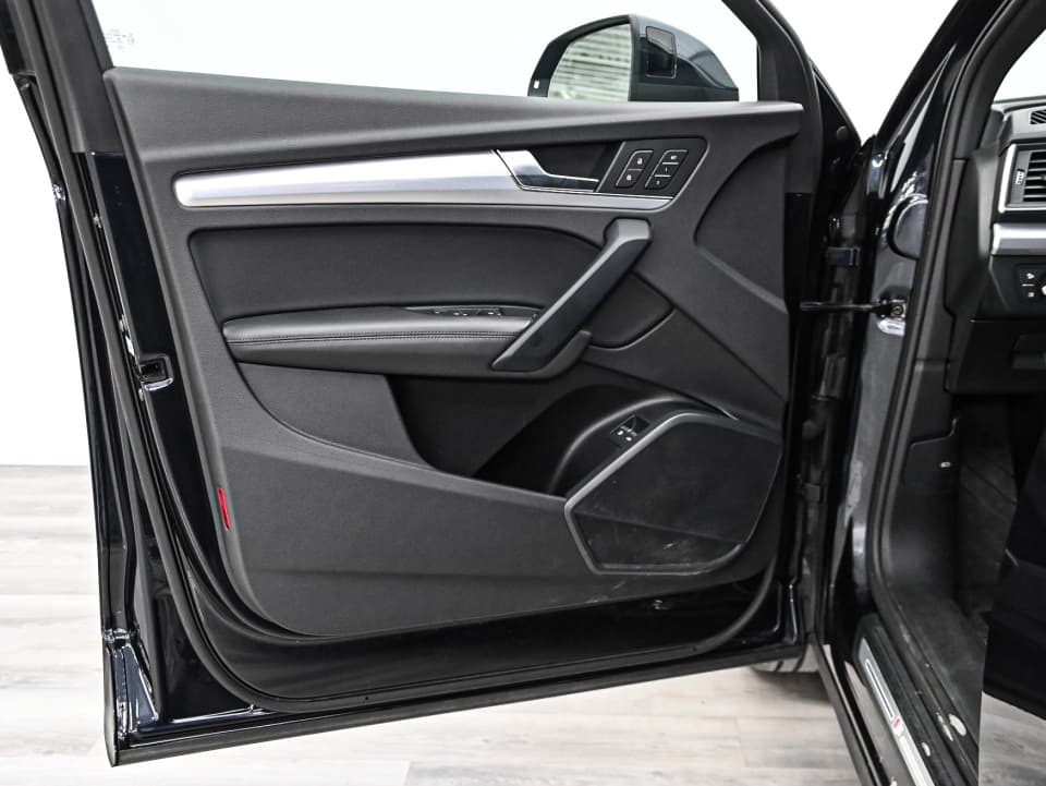Audi Q5 2020 — photo 9
