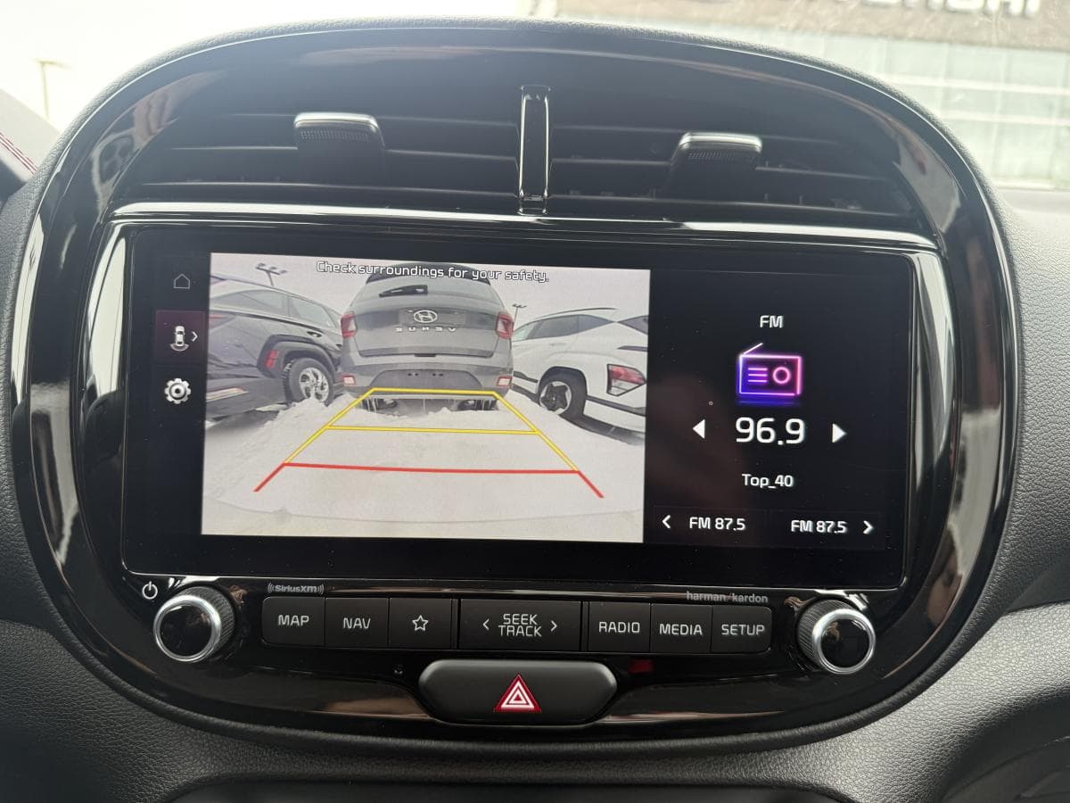 Kia Soul 2023 — photo 17