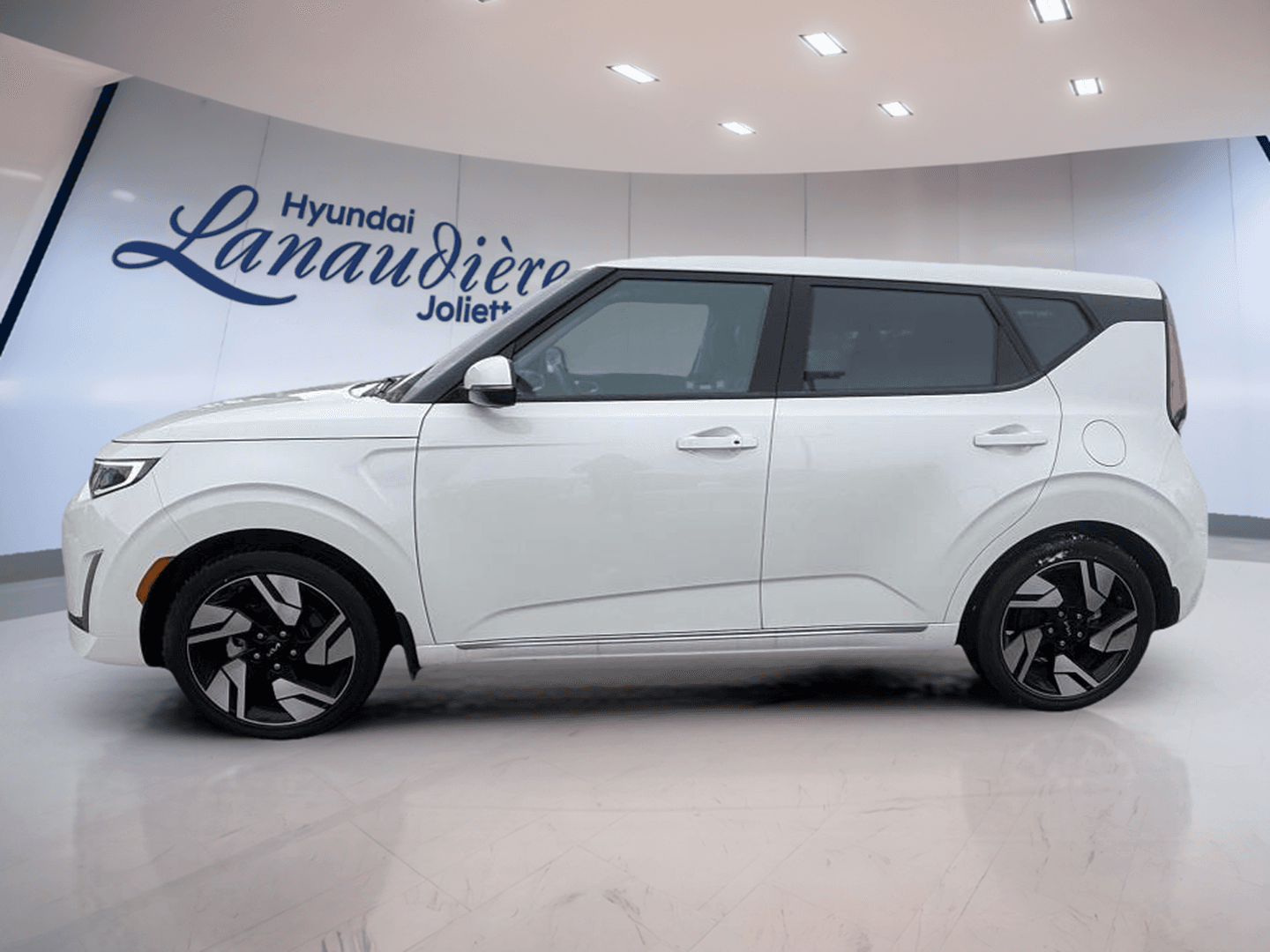 Kia Soul 2023 — photo 3