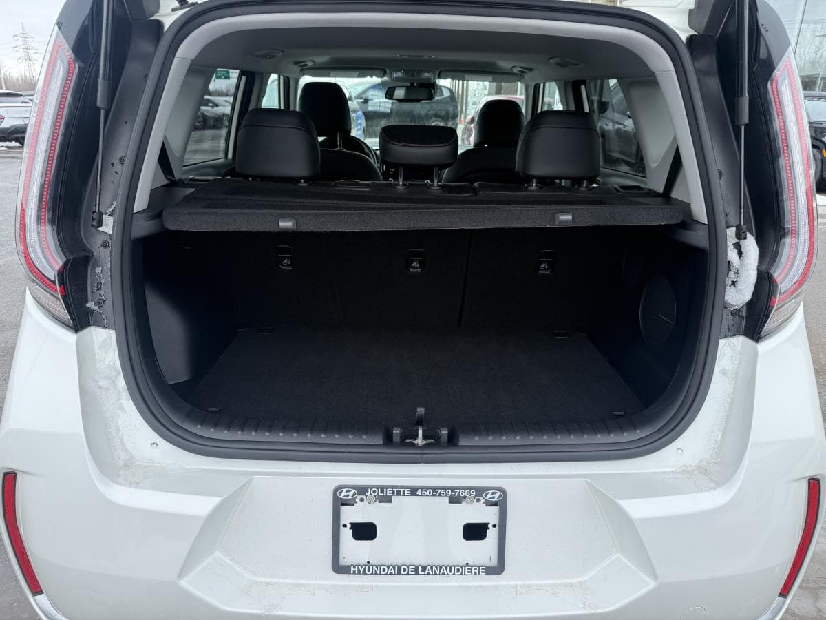 Kia Soul 2023 — photo 9