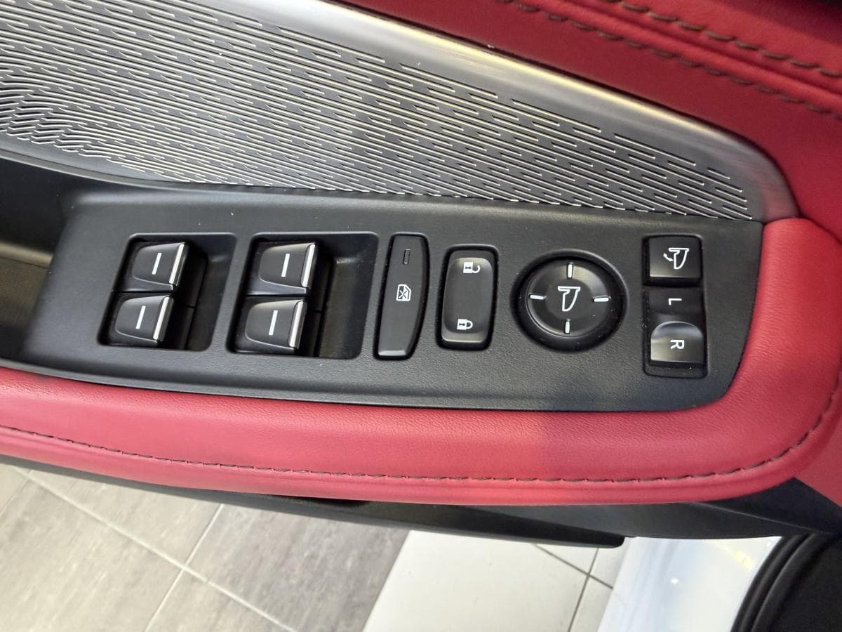 Acura MDX 2024 — photo 16