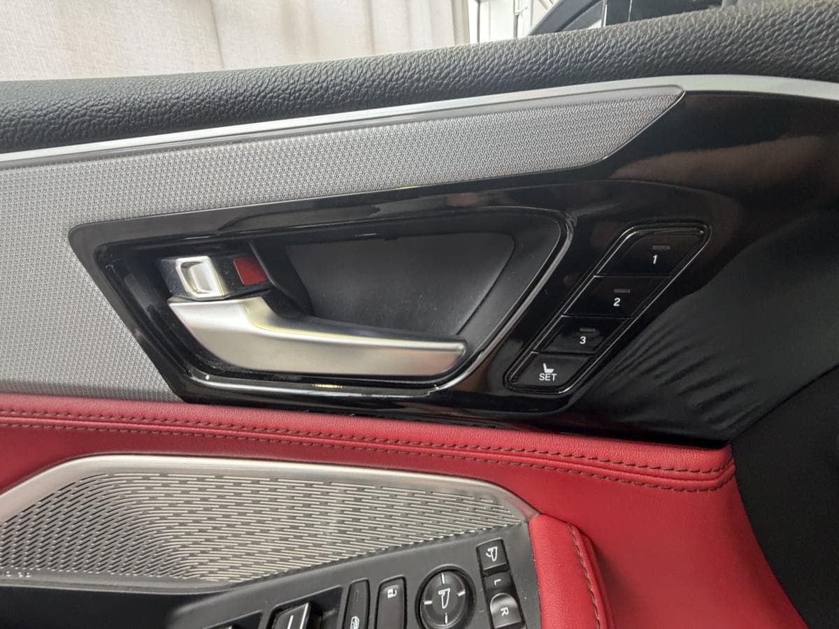 Acura MDX 2024 — photo 13