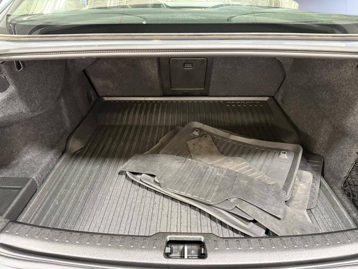 Volvo S60 2023 — photo 7