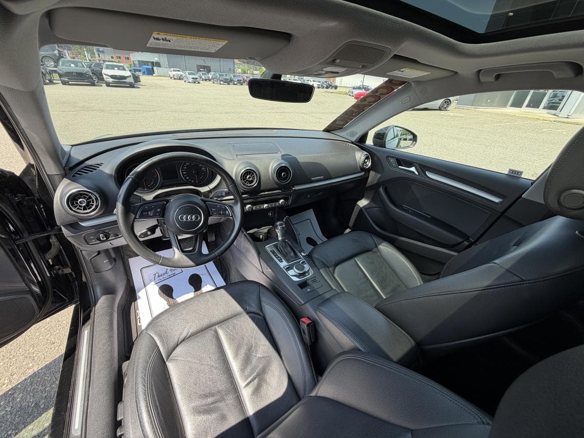 Audi A3 2019 — photo 11