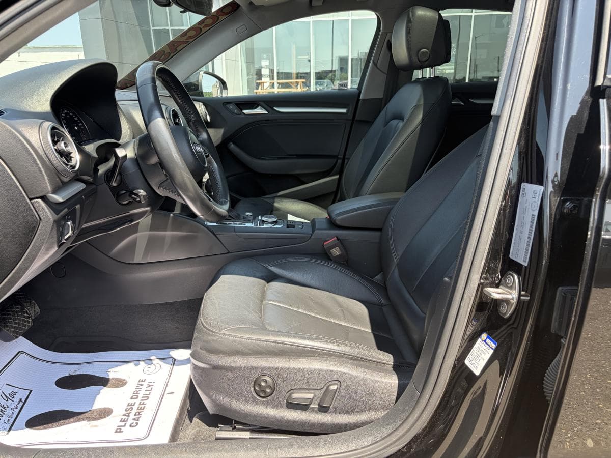 Audi A3 2019 — photo 12