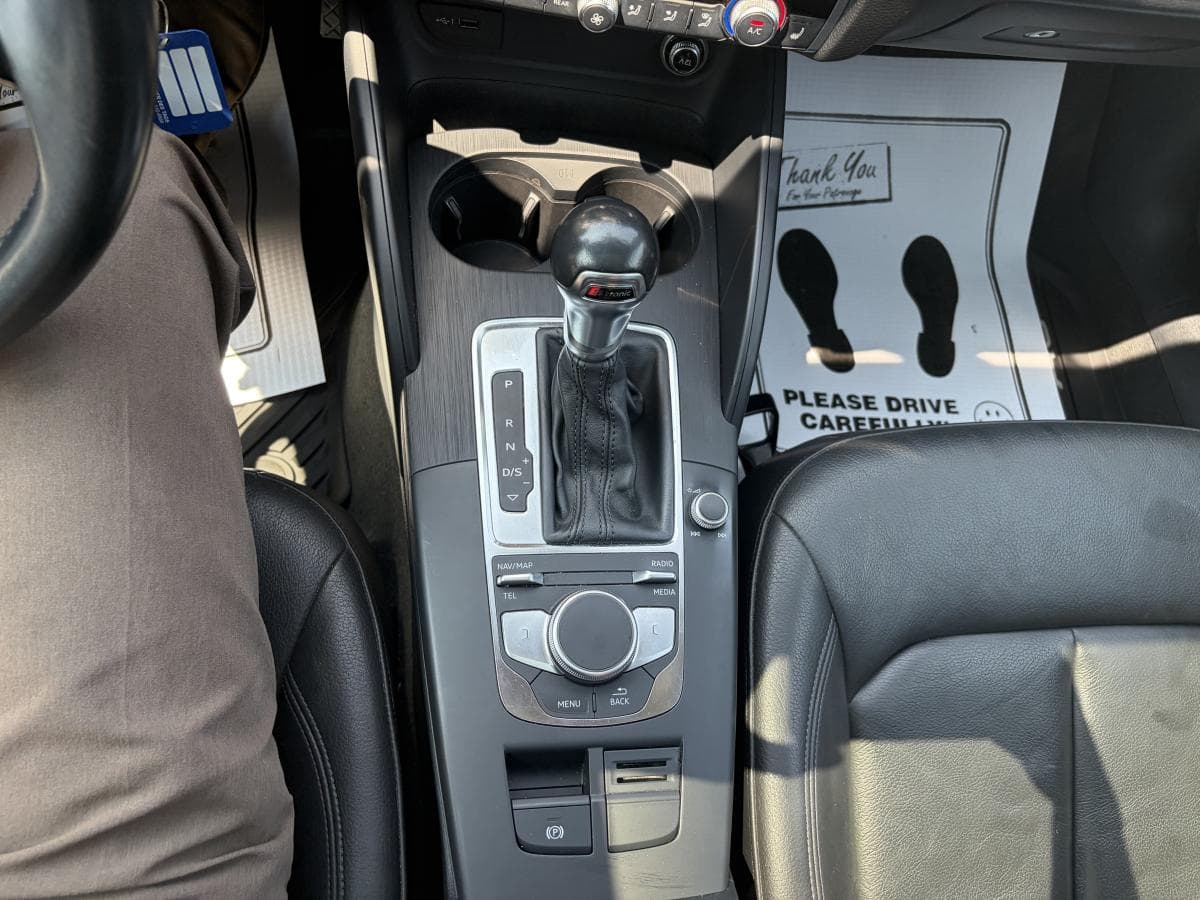 Audi A3 2019 — photo 16