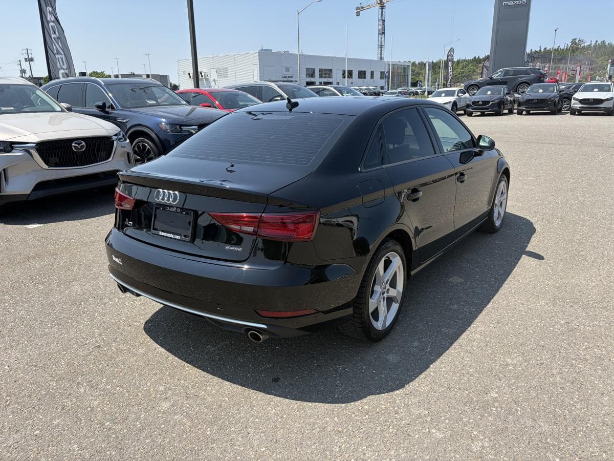 Audi A3 2019 — photo 8