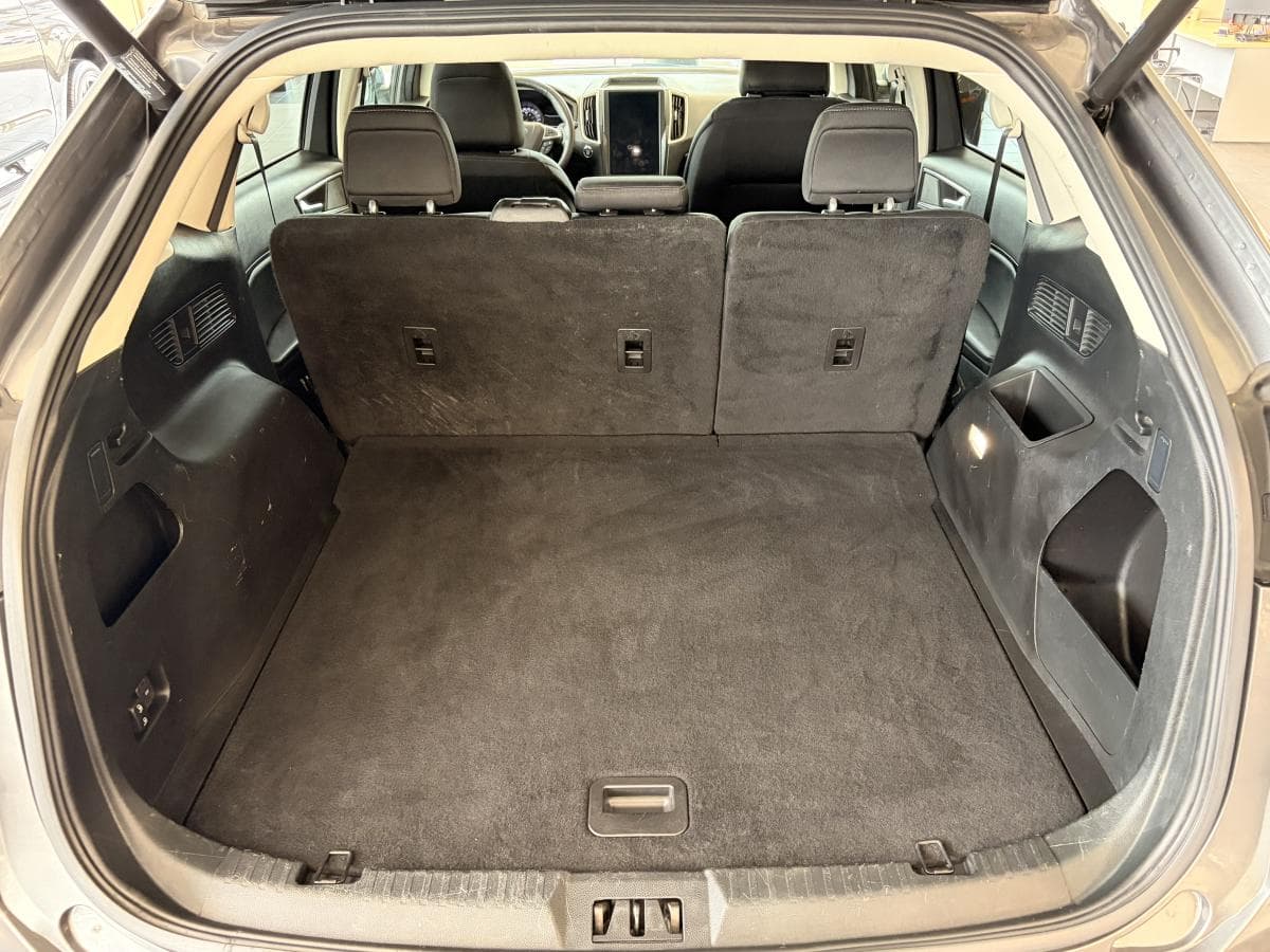 Ford Edge 2022 — photo 8
