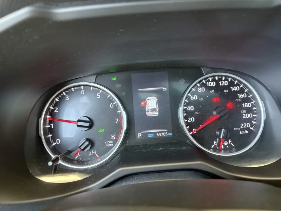Toyota RAV4 2022 — photo 8