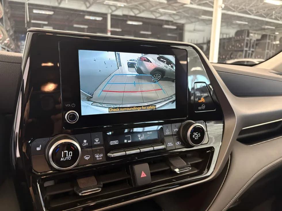 Toyota Highlander Hybrid 2026 — photo 12