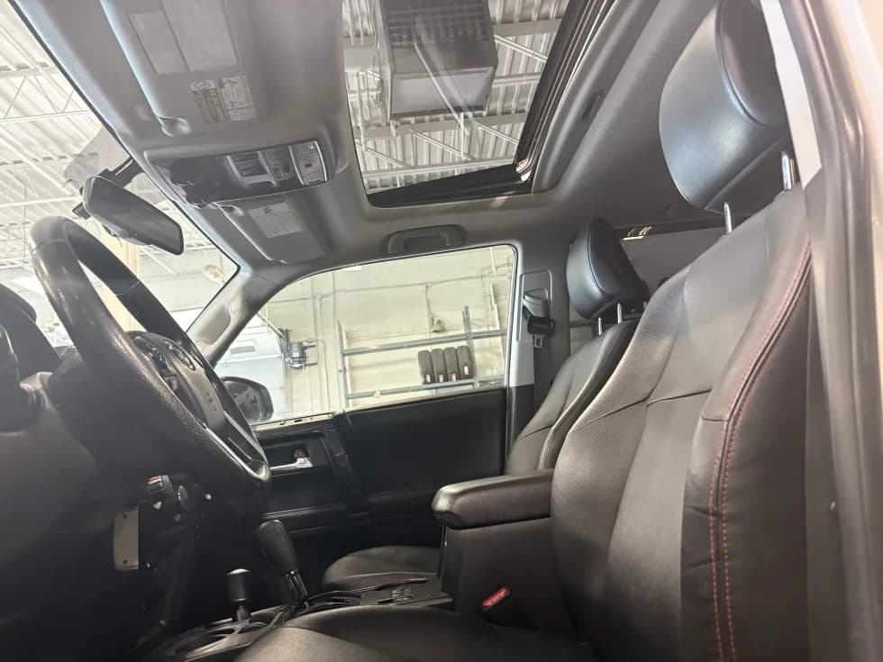 Toyota 4Runner 2016 — photo 13