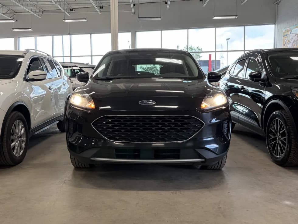 Ford Escape 2021 — photo 3