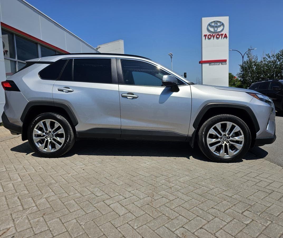 Toyota RAV4 2025 — photo 2