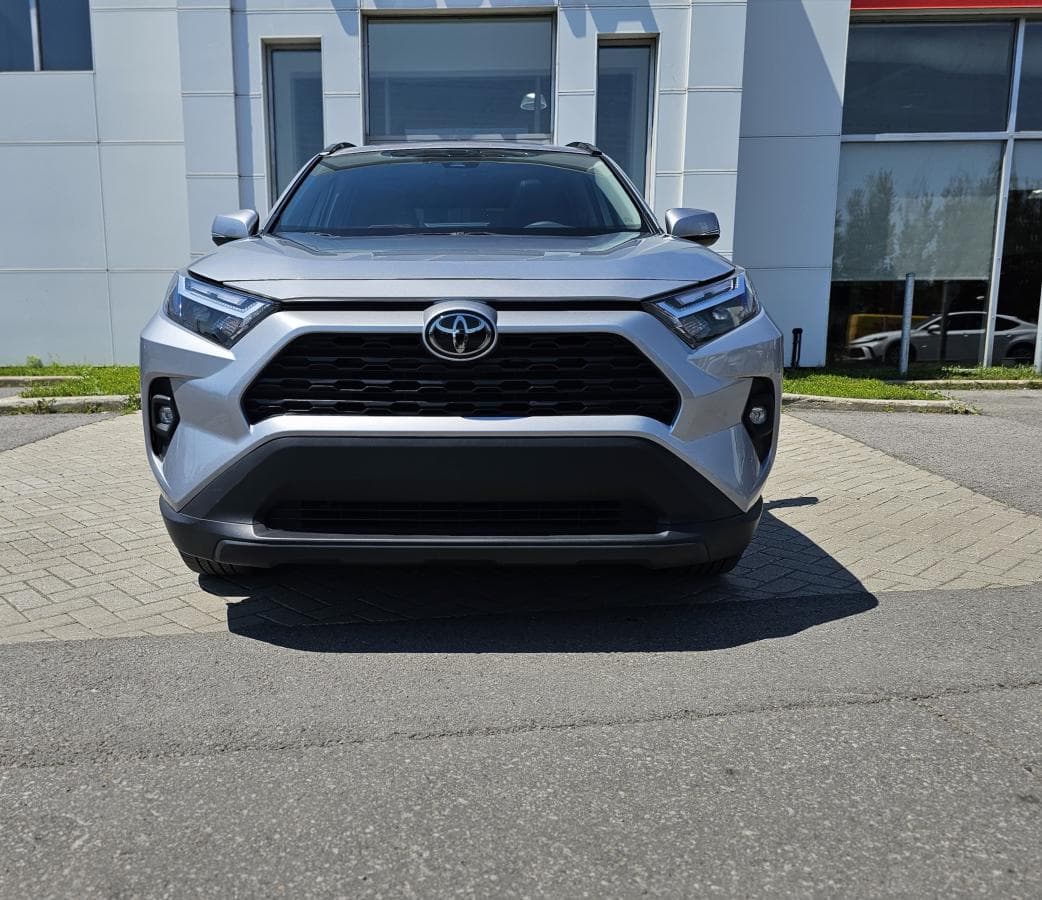 Toyota RAV4 2025 — photo 3