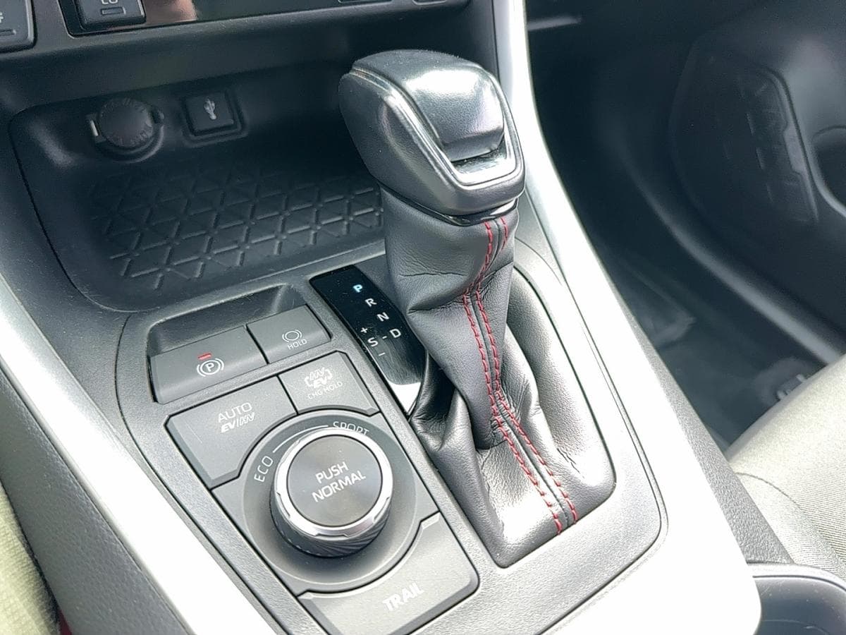 Toyota RAV4 Prime 2021 — photo 16