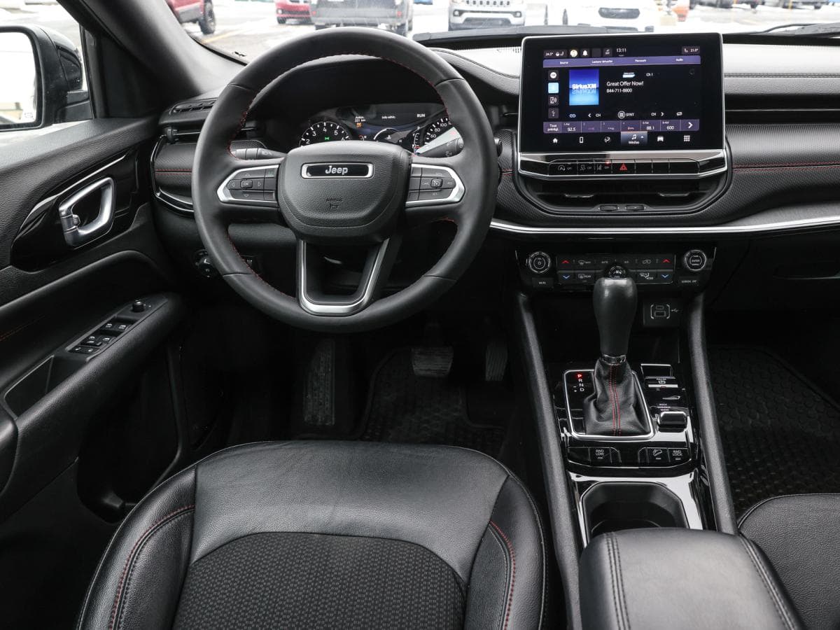 Jeep Compass 2023 — photo 12