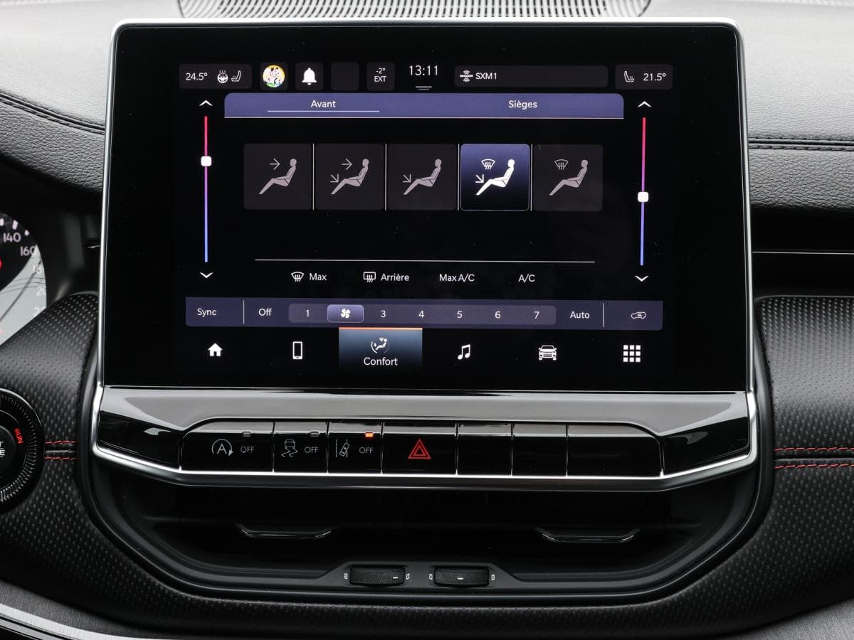 Jeep Compass 2023 — photo 16