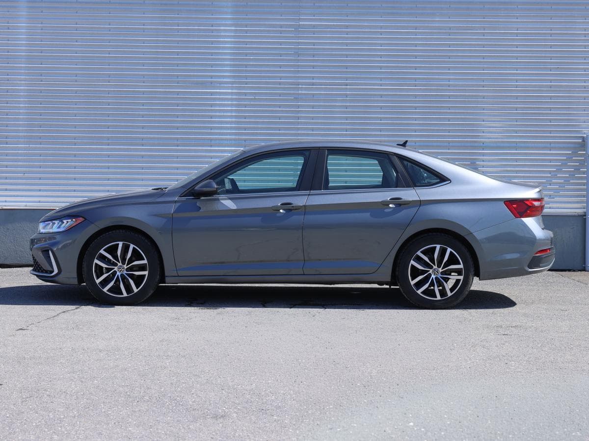 Volkswagen Jetta 2025 — photo 3