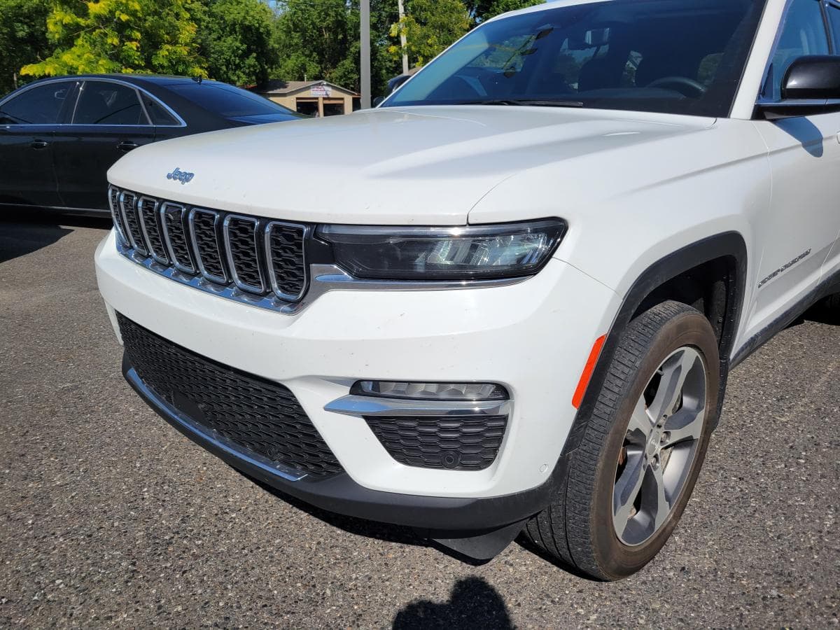 Jeep Grand Cherokee 2023 — photo 3
