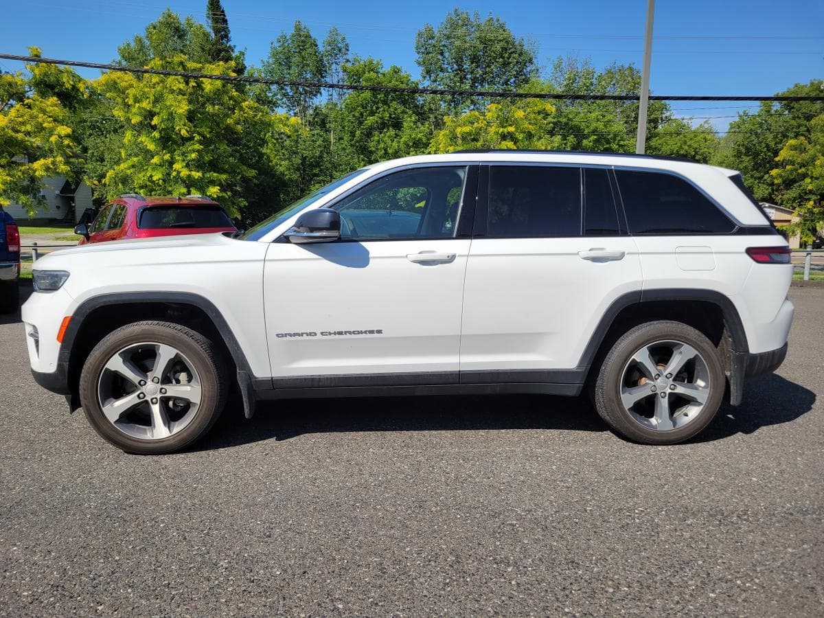 Jeep Grand Cherokee 2023 — photo 4