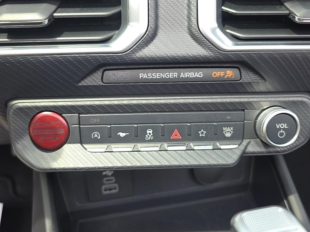 Ford Mustang 2025 — photo 17