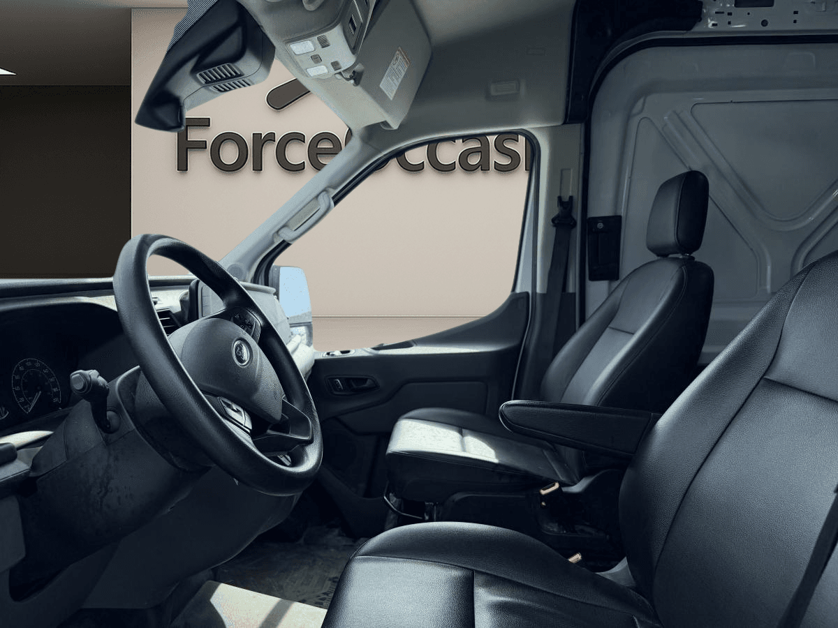 Ford Transit Cargo Van 2024 — photo 4