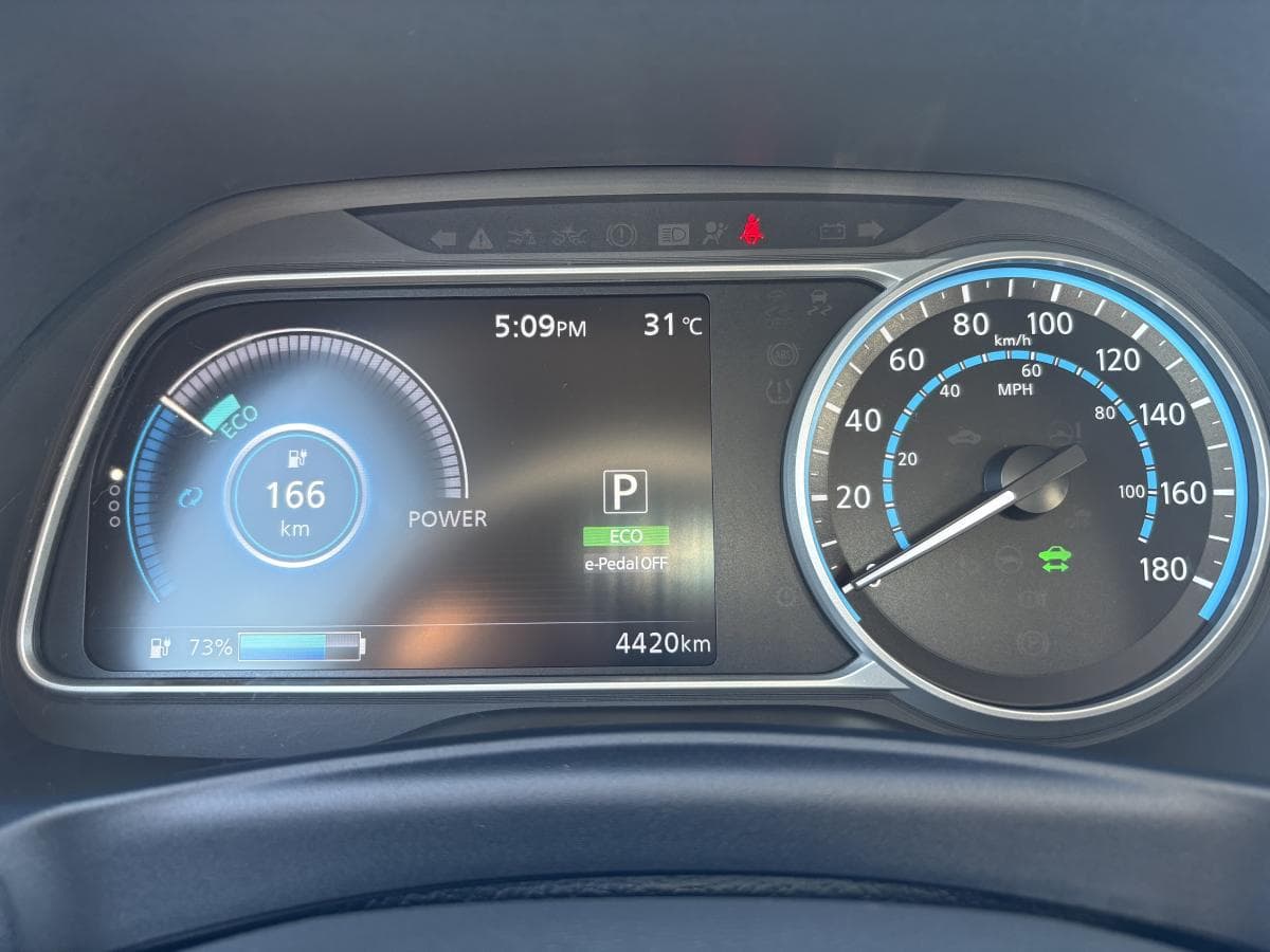 Nissan LEAF 2025 — photo 14