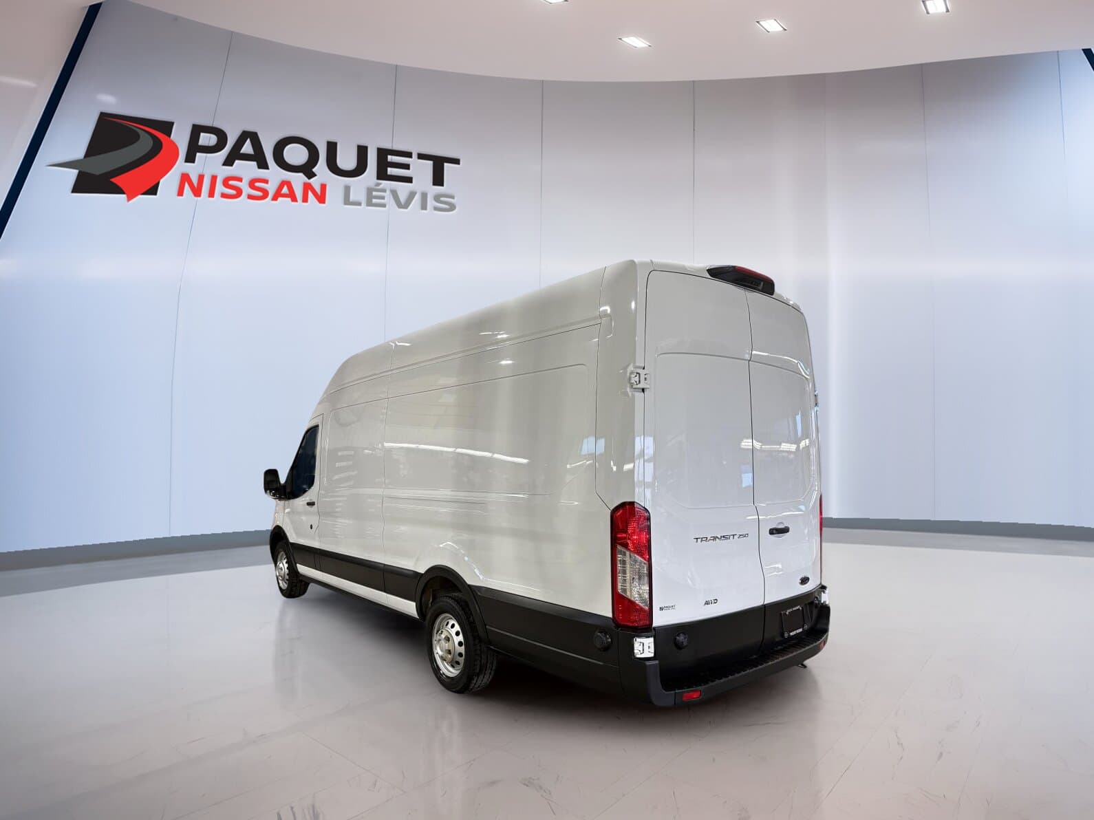 Ford Transit Cargo Van 2024 — photo 4