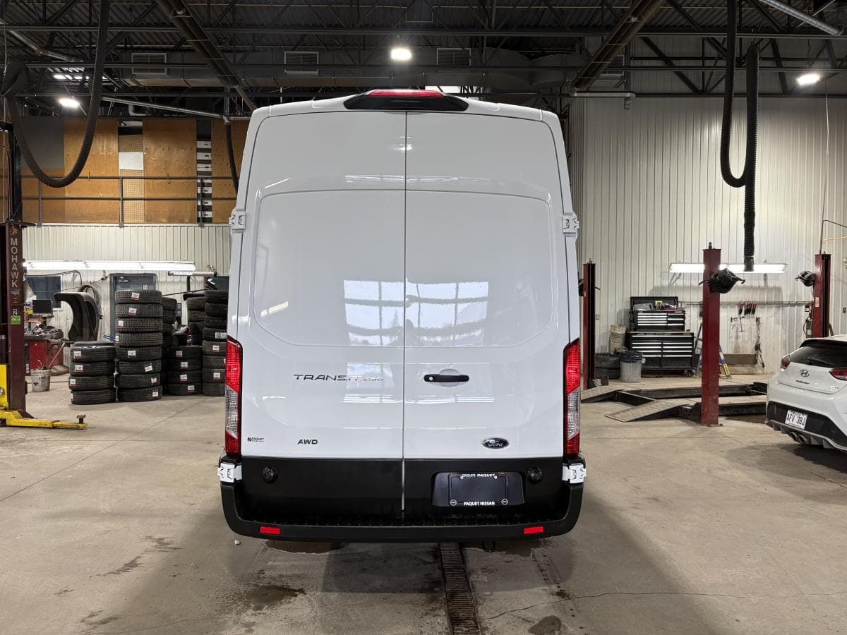 Ford Transit Cargo Van 2024 — photo 6