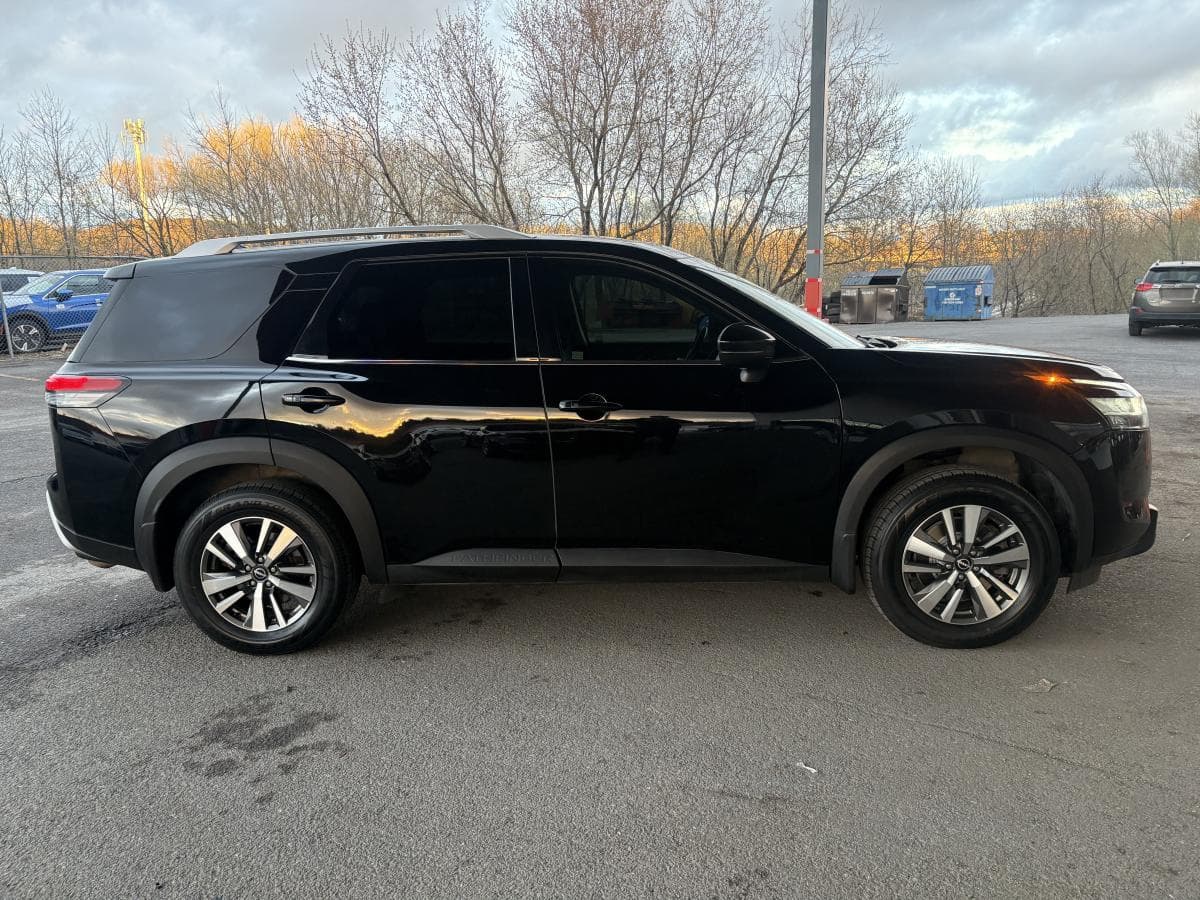 Nissan Pathfinder 2024 — photo 7