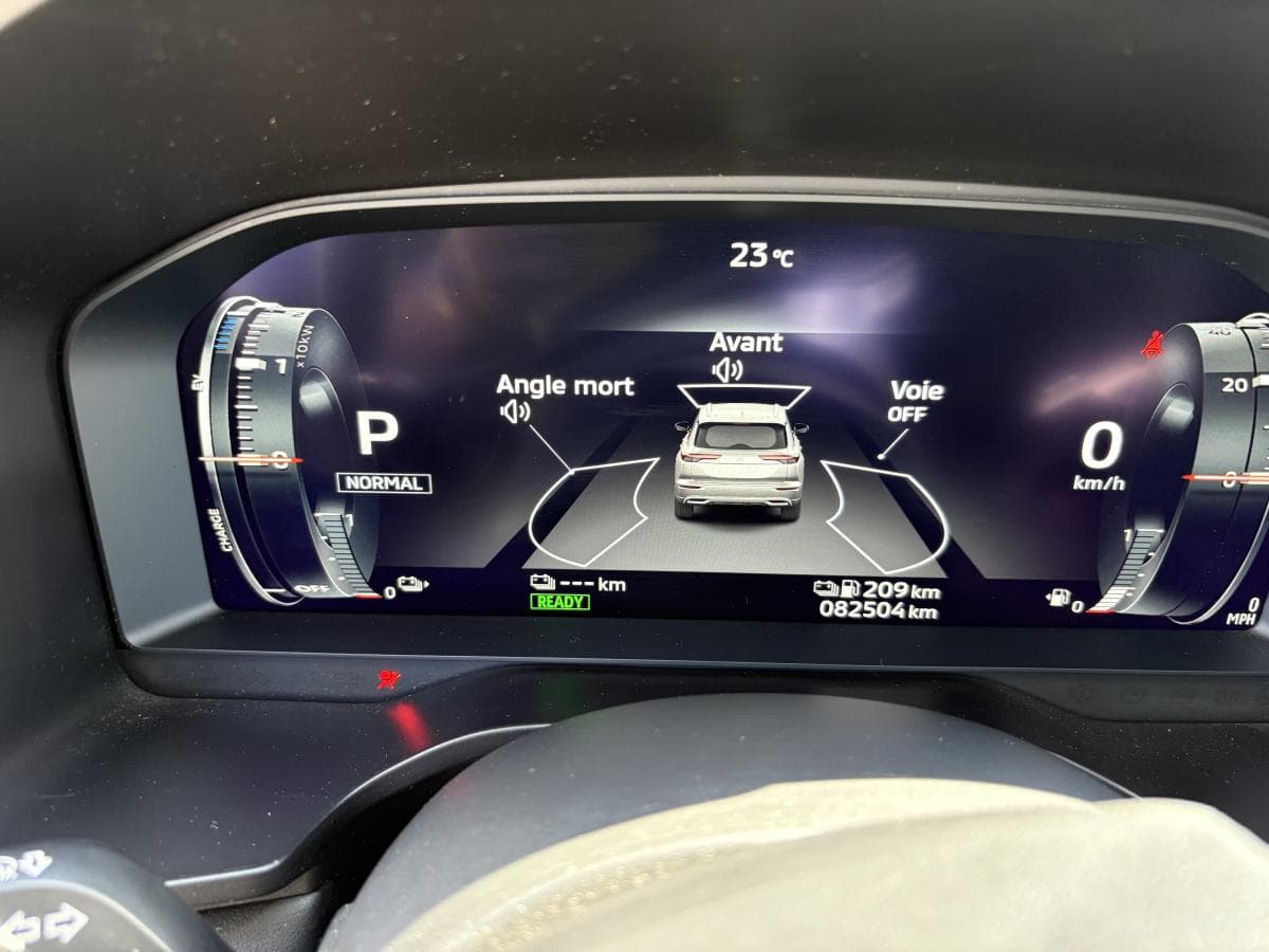 Mitsubishi Outlander PHEV 2024 — photo 18