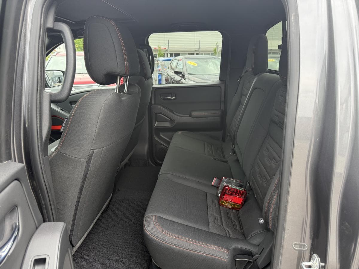 Nissan Frontier 2024 — photo 11