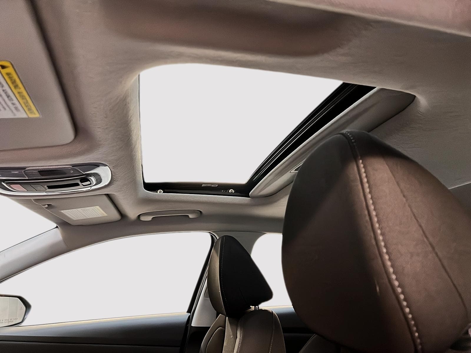 Hyundai Elantra 2025 — photo 10