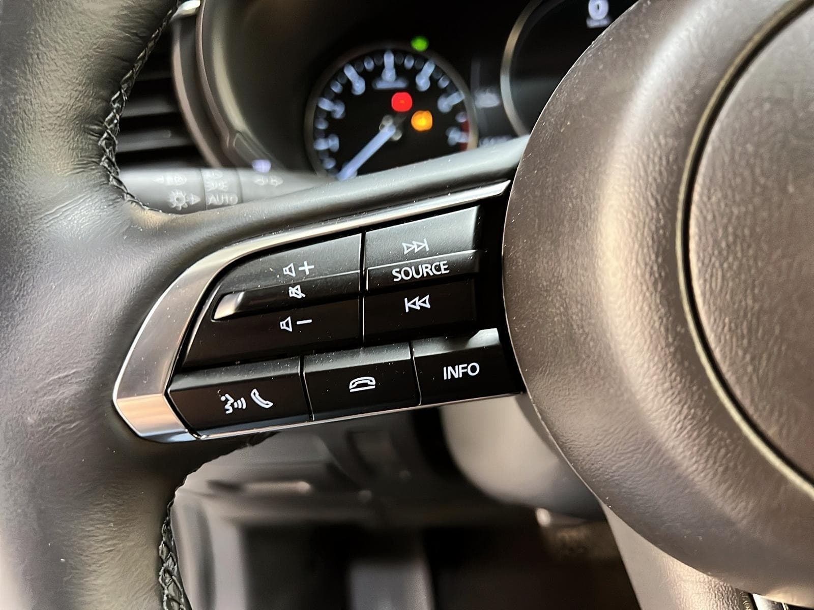 Mazda CX-30 2025 — photo 20