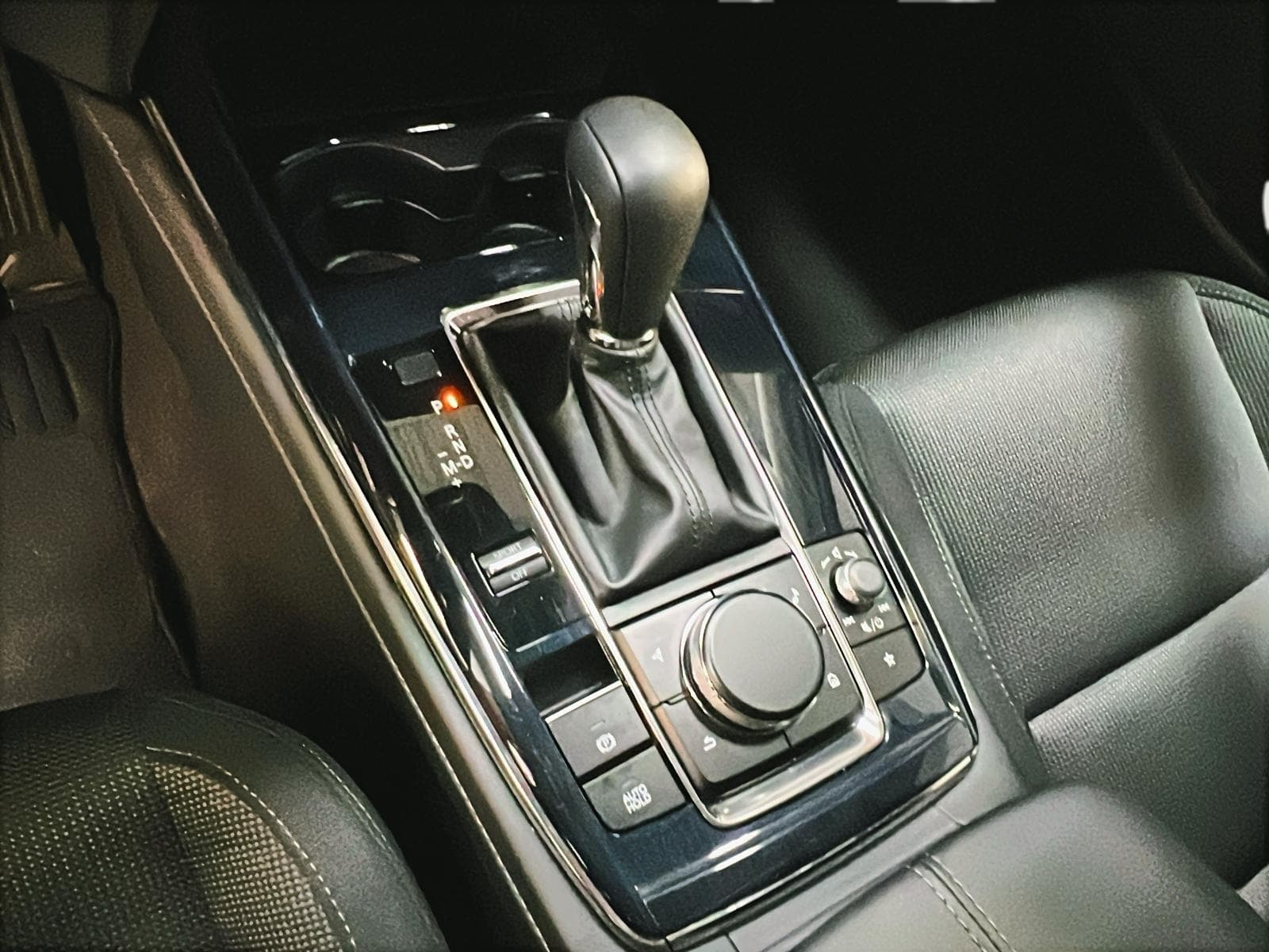 Mazda CX-30 2025 — photo 13
