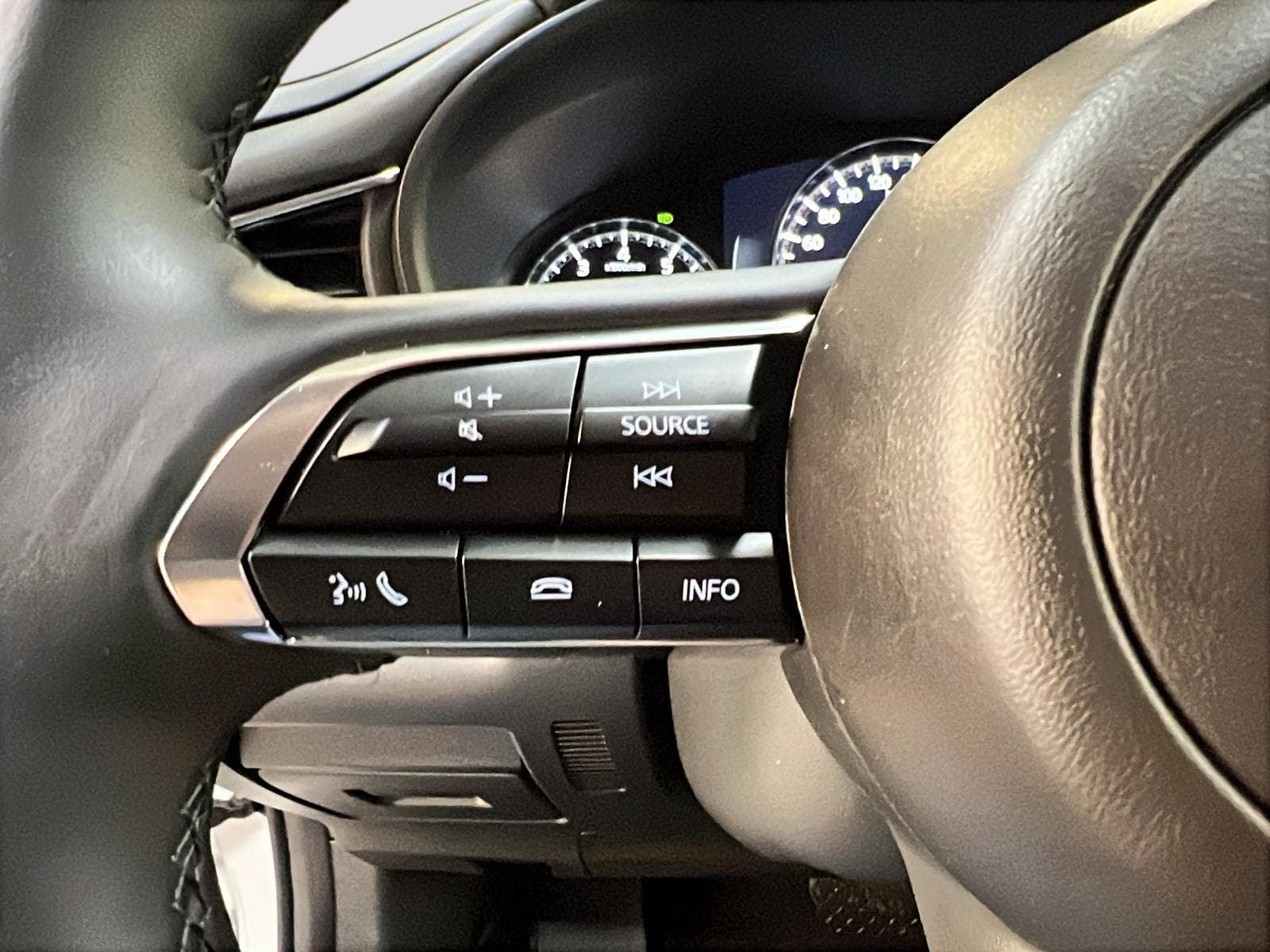 Mazda CX-30 2025 — photo 20