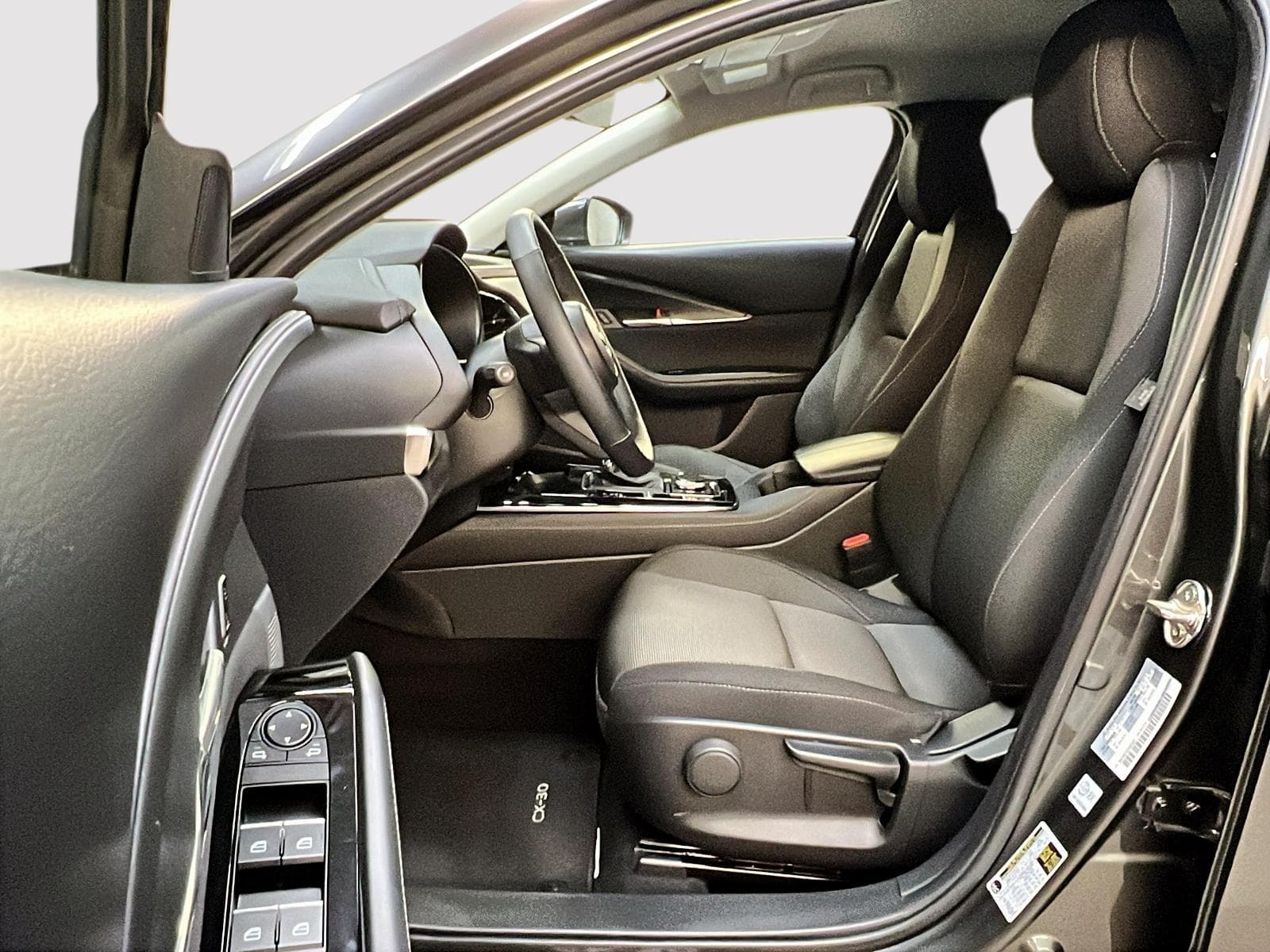 Mazda CX-30 2025 — photo 7