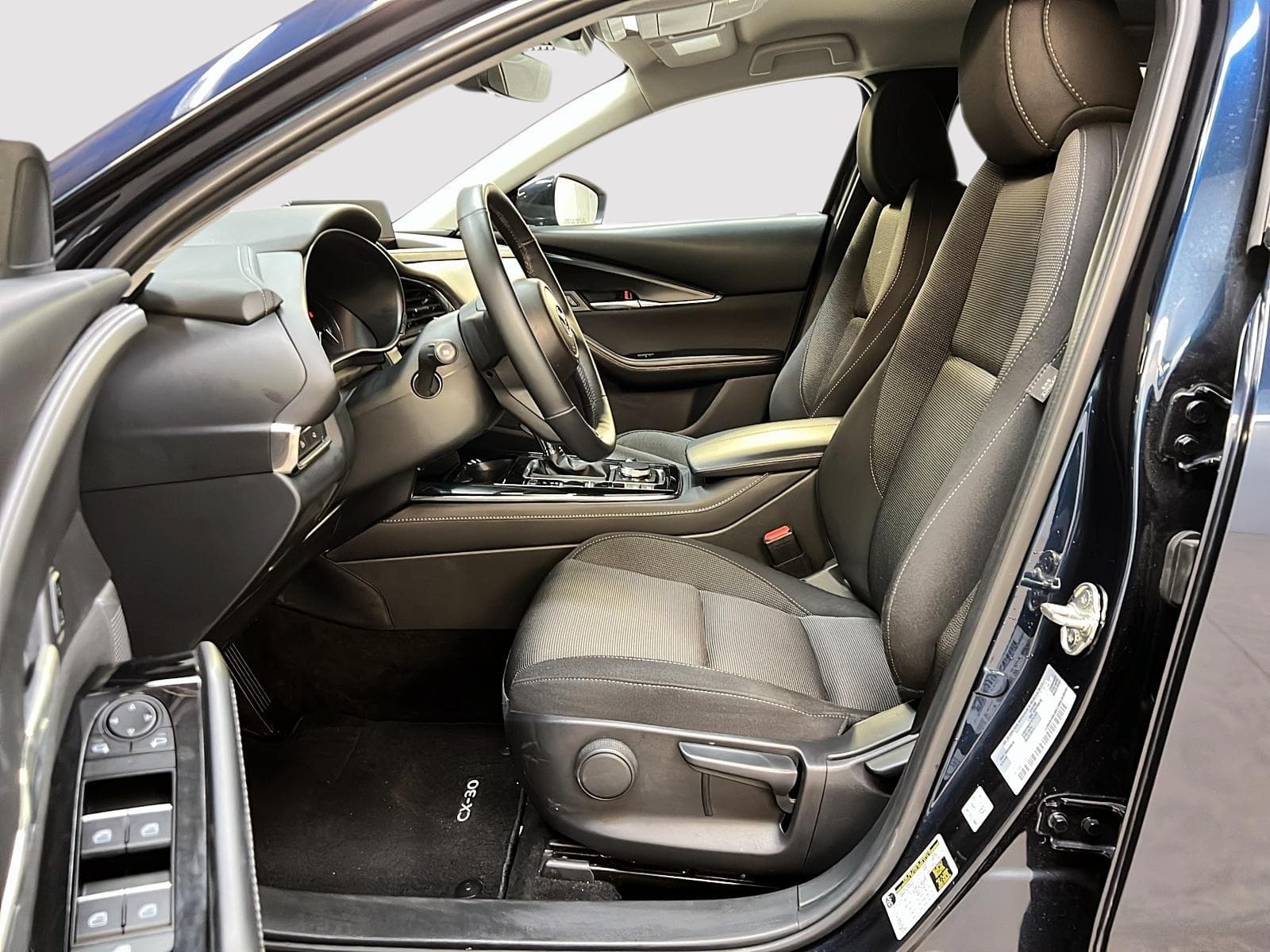 Mazda CX-30 2025 — photo 7