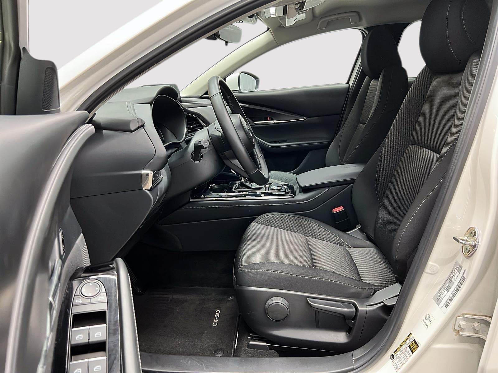Mazda CX-30 2025 — photo 7