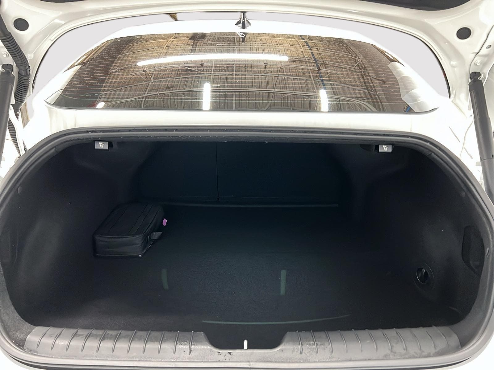 Hyundai IONIQ 6 2025 — photo 13